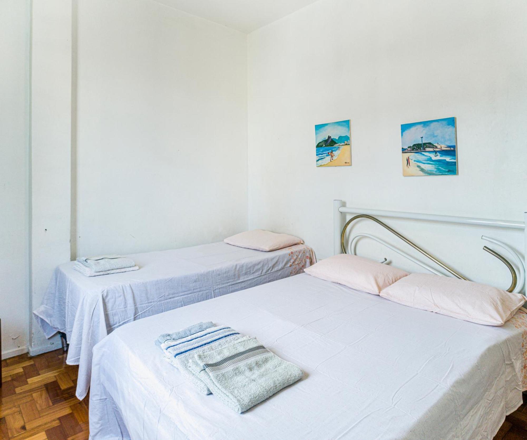 Copacabana Beach Apartment: 3 Bedrooms, 4 Baths, Air Con & Wi-Fi Rio de Janeiro Exterior photo