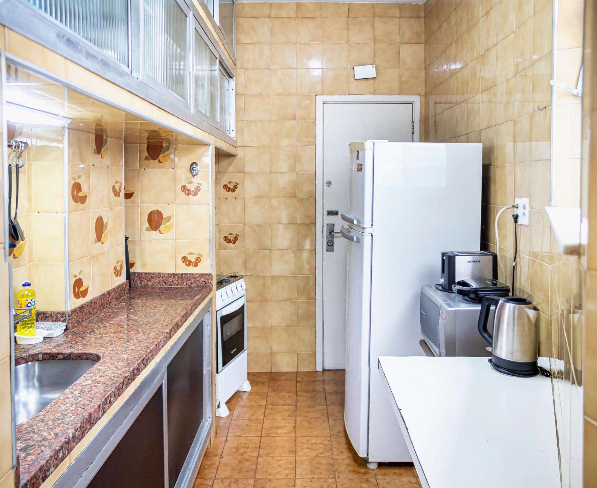 Copacabana Beach Apartment: 3 Bedrooms, 4 Baths, Air Con & Wi-Fi Rio de Janeiro Exterior photo